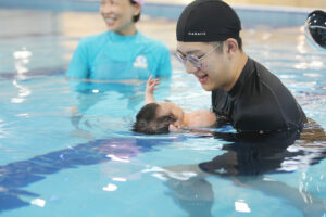 汐游寶寶_親子游泳